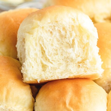 dinner rolls