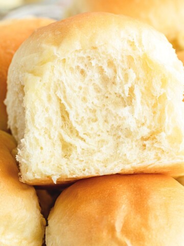 dinner rolls